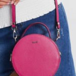 Kulatá růžová kožená kabelka