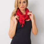 Dámský červený šátek s třásněmi