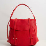 Dámská červená taška s klopou