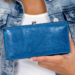 Dámská modrá peněženka